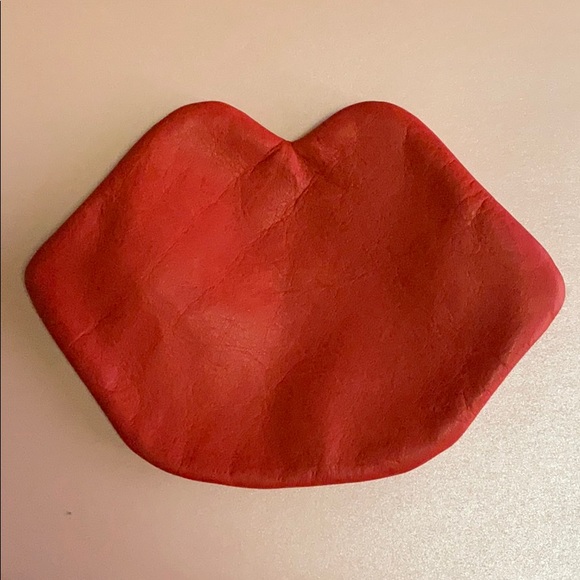 Bobbi Brown Red Lips Coin Purse - Picture 2 of 3